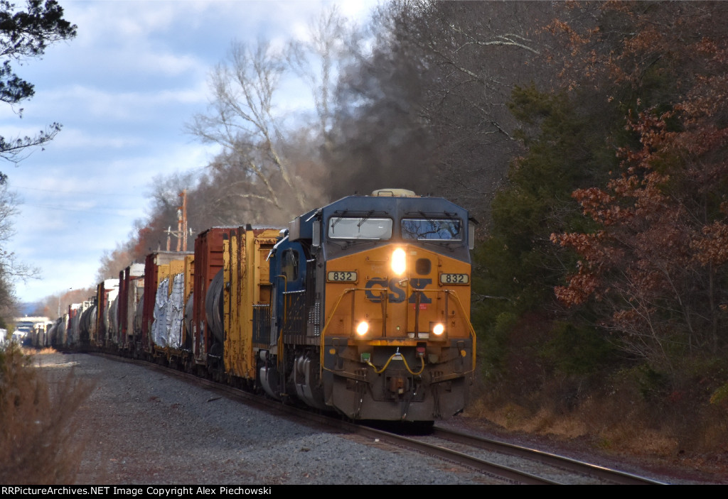 CSX 832